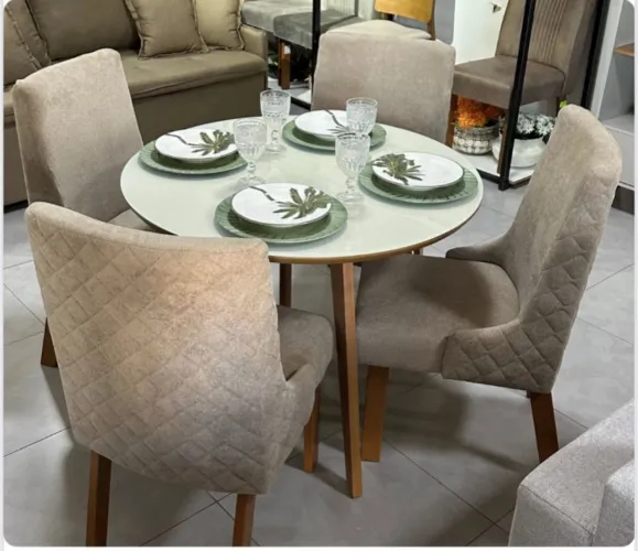 Mesa de Jantar Redonda com 4 Cadeiras Pronta Entrega 