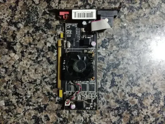 AMD ATI Radeon HD 5450 - Placa de Vídeo Retrô - 1GB - DDR2/DDR3