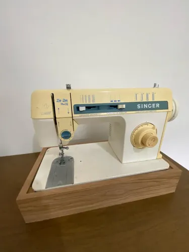 Máquina de costura Singer