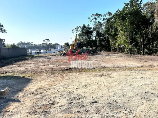 Terreno com potencial construtivo no Costa e Silva.