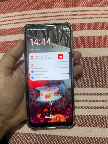 Celular Motorola E22