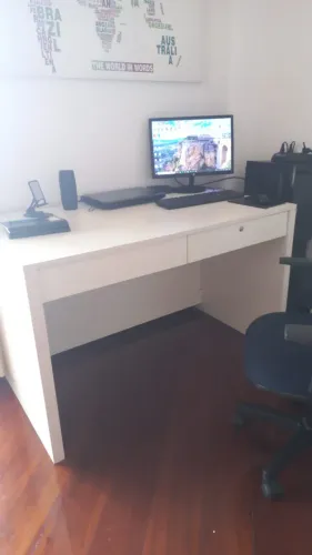 Mesa de escritório/Escrivaninha