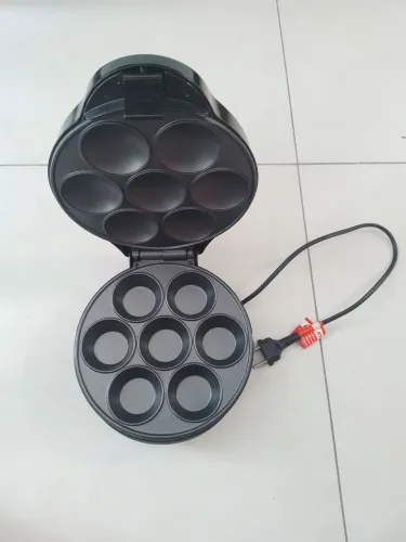 Cup Cake Maker Britannia 