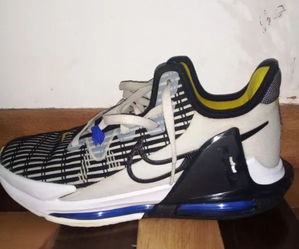Tênis Lebron Witness VI