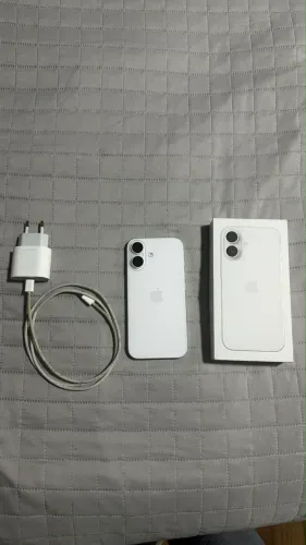 iPhone 16