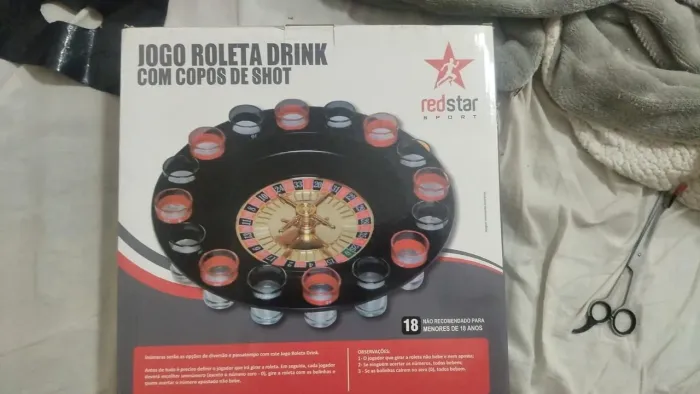 Roleta Drinks Com Copos de Shot