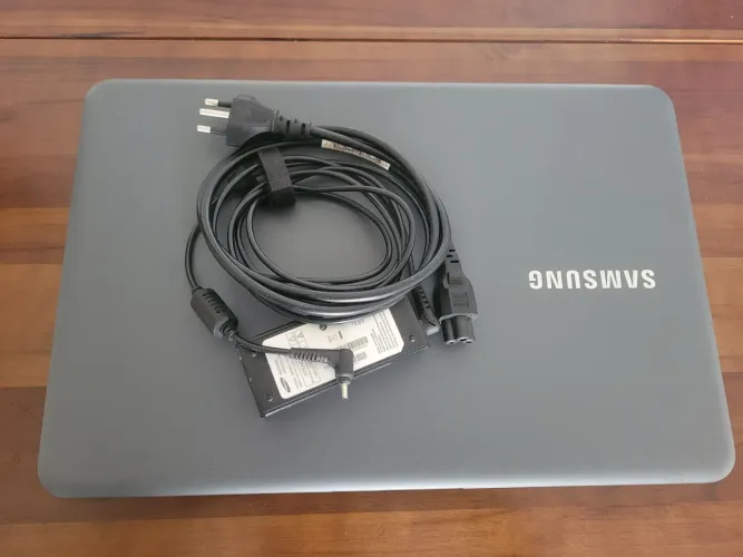 Notebook Samsung Essentials E30 Intel Core i3 4GB