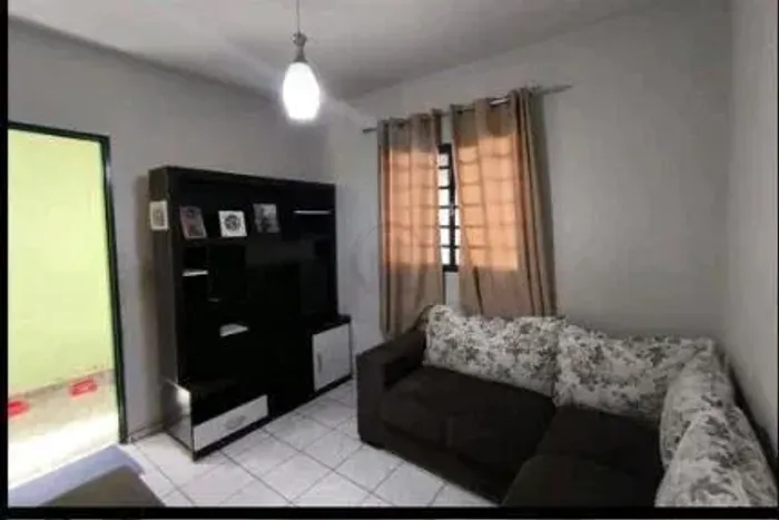 Casa térrea com 2 dormitórios no bairro Fazenda Grande, Jundiaí-SP. REF: CA90464