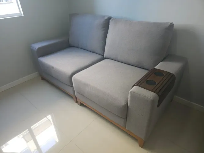 Sofá 2 lugares moderno
