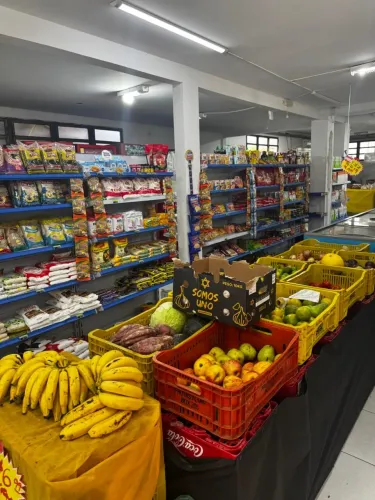 Mercado à venda  
