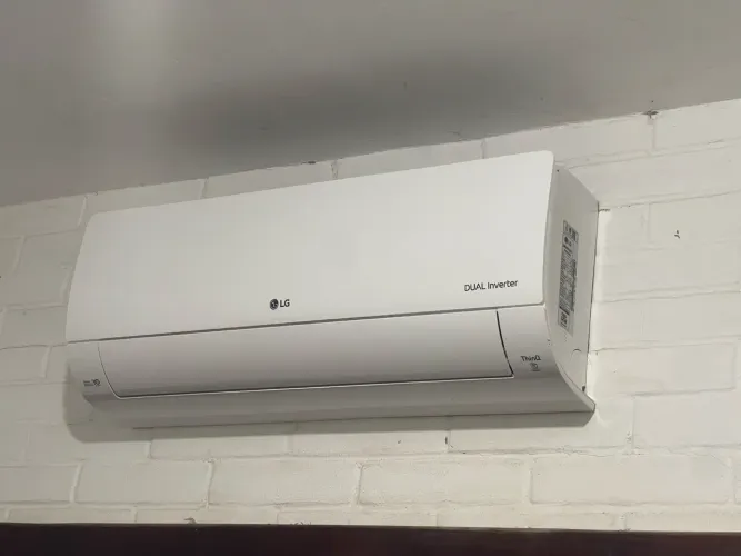 Ar-Condicionado LG Dual Inverter Voice + AI 9.000 BTUs - Só Frio