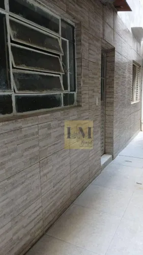 Casa terrea com 03 cômodos para locação - R$900,00