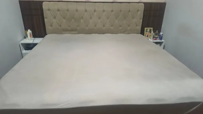 Vendo cama Box King 63x193x203 cm com cabeceira