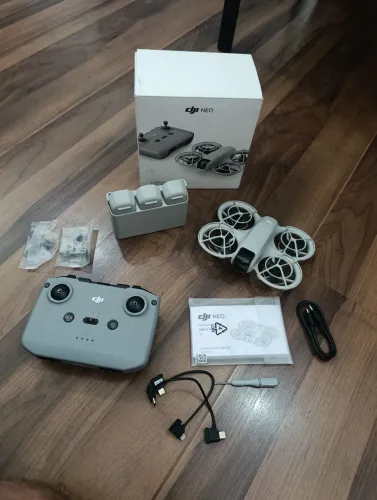 DJI NEO Fly more combo - Estado de novo (apenas 10 ciclos)
