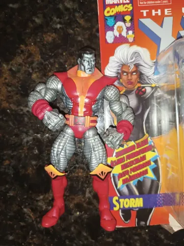 LOTE MARVEL LEGENDS X MEN BONECOS ACTION FIGURES TEMPESTADE E COLOSSUS 