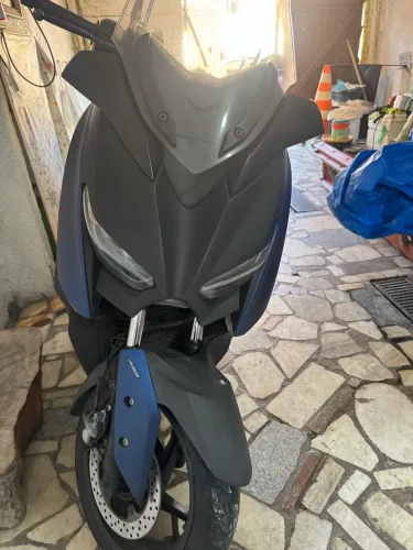 X Max 