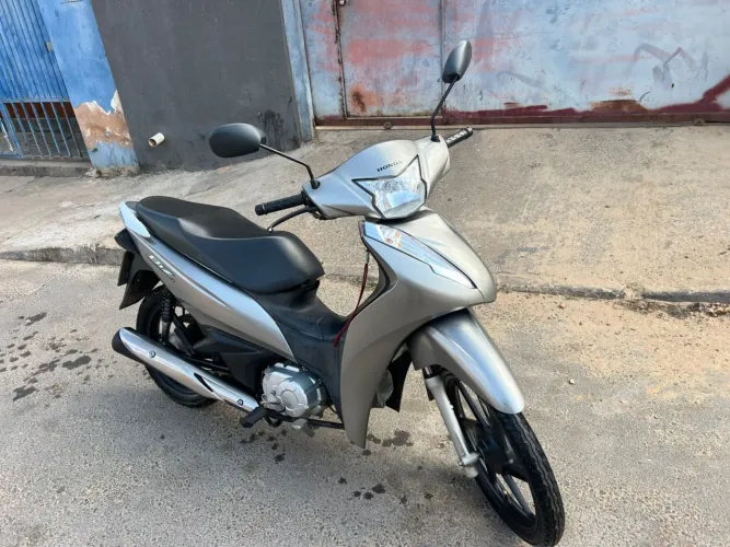 Honda biz 110i bem conservada! 2023