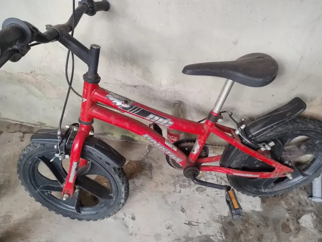 Bicicleta Houston aro 16 infantil usada poucas vezes