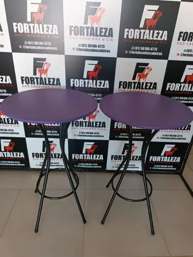 Mesa bistrô de ferro