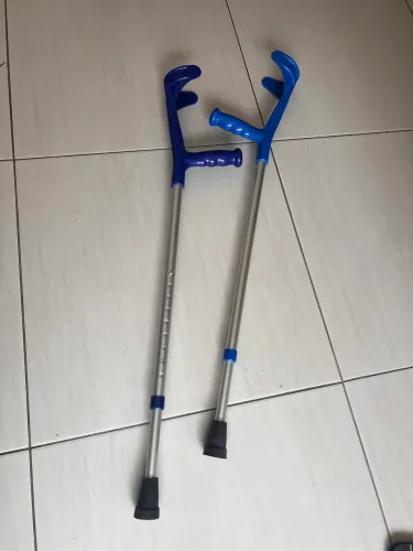 Muleta canadense ou muleta de antebraço