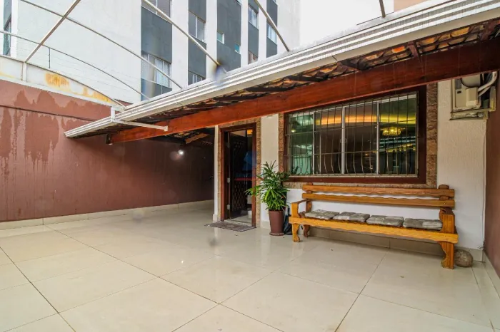 Casa Geminada à venda, 3 quartos, 1 suíte, 3 vagas, Cabral - Contagem/MG