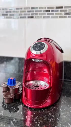 Cafeteira Automática (Cápsula + Café em Pó)