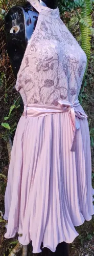 Lindos vestidos de festa. 70 a 100