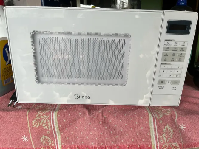 Micro-ondas Midea 20L 