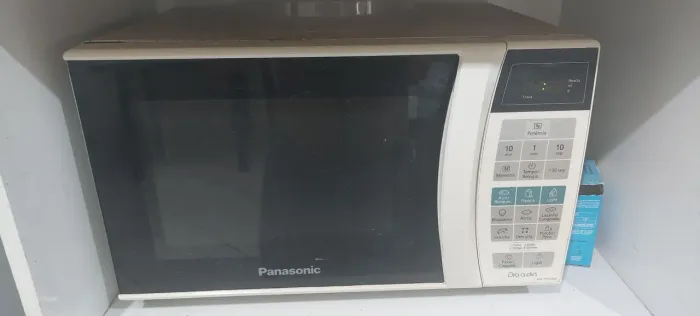 Microondas Panasonic 20L (alguns botões não funcionam)
