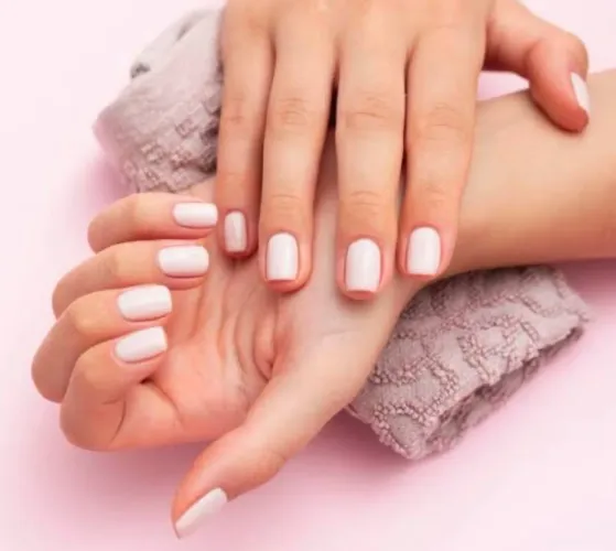 Manicure tradicional e gel