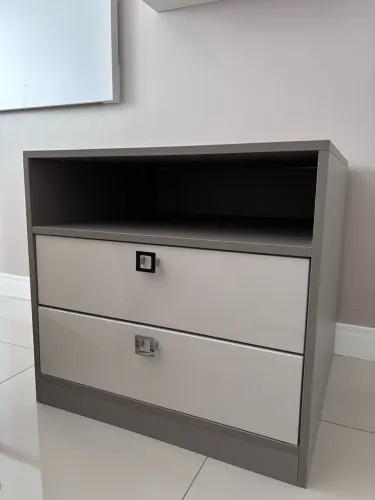 Mesa de cabeceira