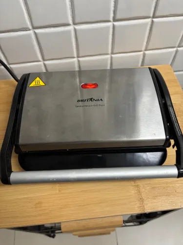SANDUICHEIRA E GRILL
