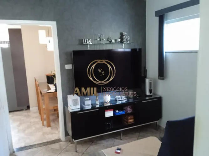 RA Amil vende Casa com Edícula / 3 dormitórios sendo 1 suíte / 240m² / Jardim Ismênia / SJ