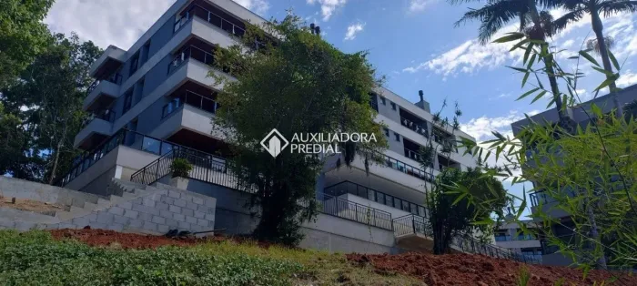 APARTAMENTO ALTO PADRÃO- FELIPE MORAES- 3 SUÍTES- 3 VAGAS- JOÃO PAULO- FLORIANÓPOLIS-SC