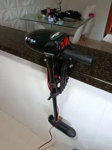Motor elétrico para CAIAQUE t24 12 volts .bateria e carregador só pegar e usar