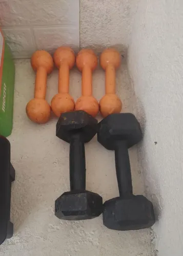 Vendo Halteres para treino