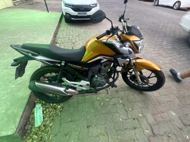 Titan 160 de procedência!!!