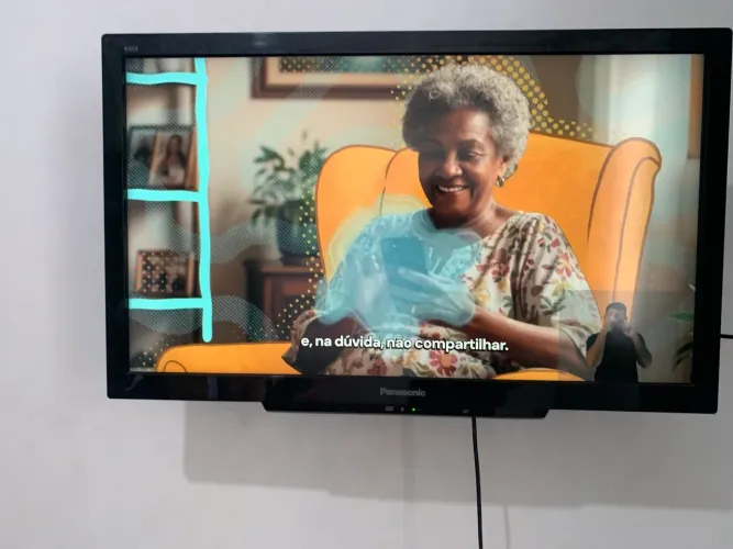 Vendo tv panasonic 32 polegadas