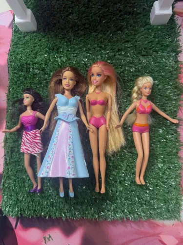 Lote Mini Kingdom Merlia e Erica , Merlia Mc Donalds