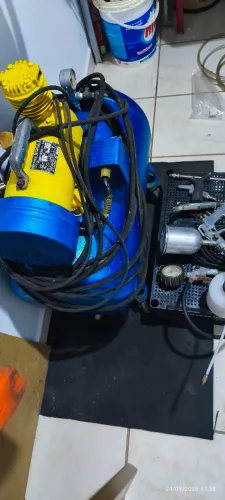 Vendo Compressor de Ar com vários acessorios