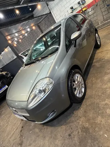 Fiat Punto Essence 1.6 Flex 16V 5P 2011