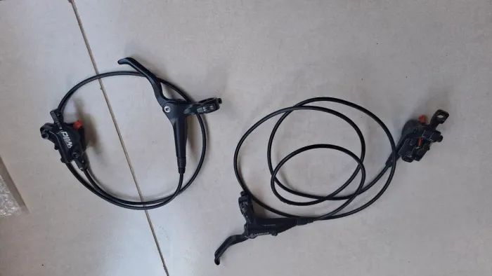 Kit Freio Hidraulico Absolute Wild (Post Mount) USADO (sem discos e sem adaptador para IS)