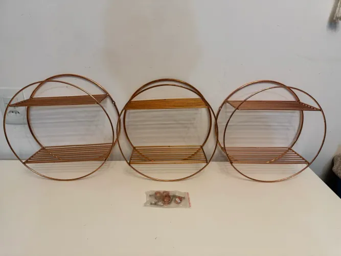 Conjunto de prateleiras Tok stok (30x30 diâmetro )bronze.