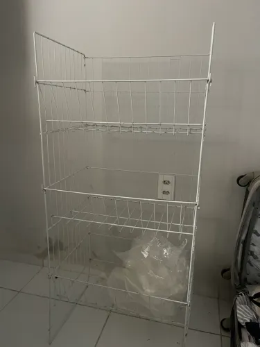 Prateleiras organizadoras multifuncionais