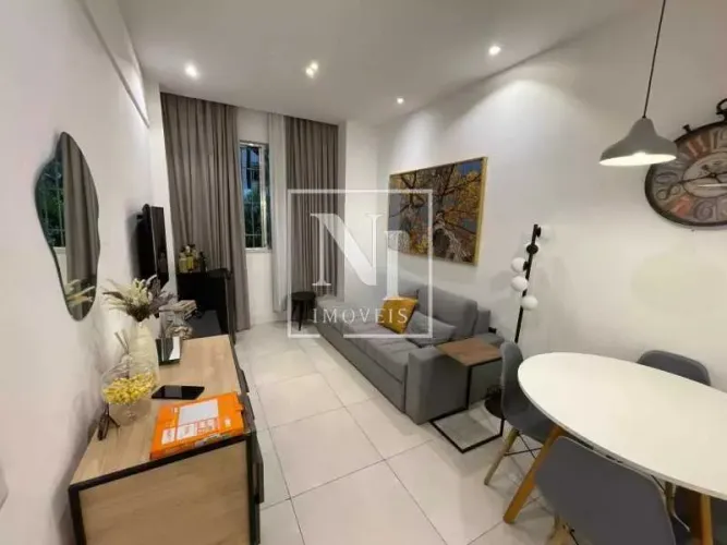 Apartamento : Padrão / Residencial / Copacabana