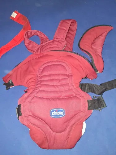 Canguru para Bebê Chicco (Vermelho) - Confortável e Seguro - Excelente Estado