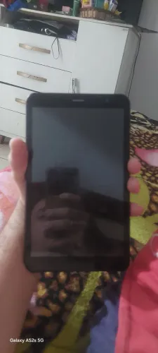 Vende-se Tablet multlaser 32 Gb,  com alguns arranhões na tela R$170