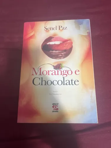 Livro Morango com Chocolate