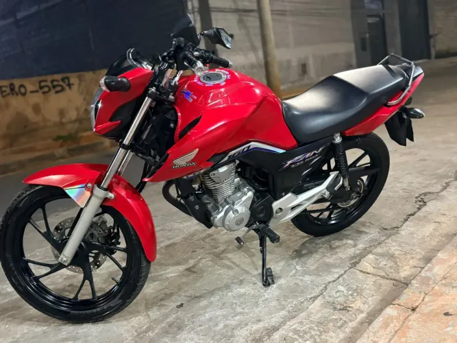 VENDE-SE - FAN 160 2024 VERMELHA 