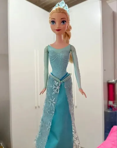 Bonecas Anna e Elsa Frozen Hasbro 2013